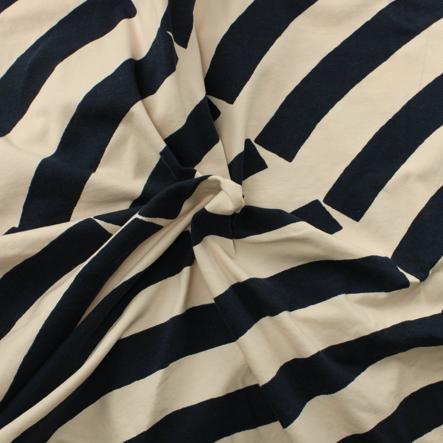 Haalean pinkki tummansini kuvioinen Trikoo - Pala