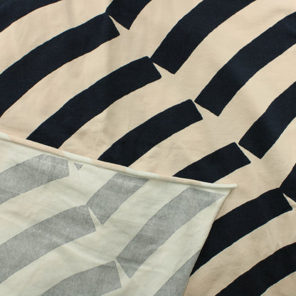 Haalean pinkki tummansini kuvioinen Trikoo - Pala