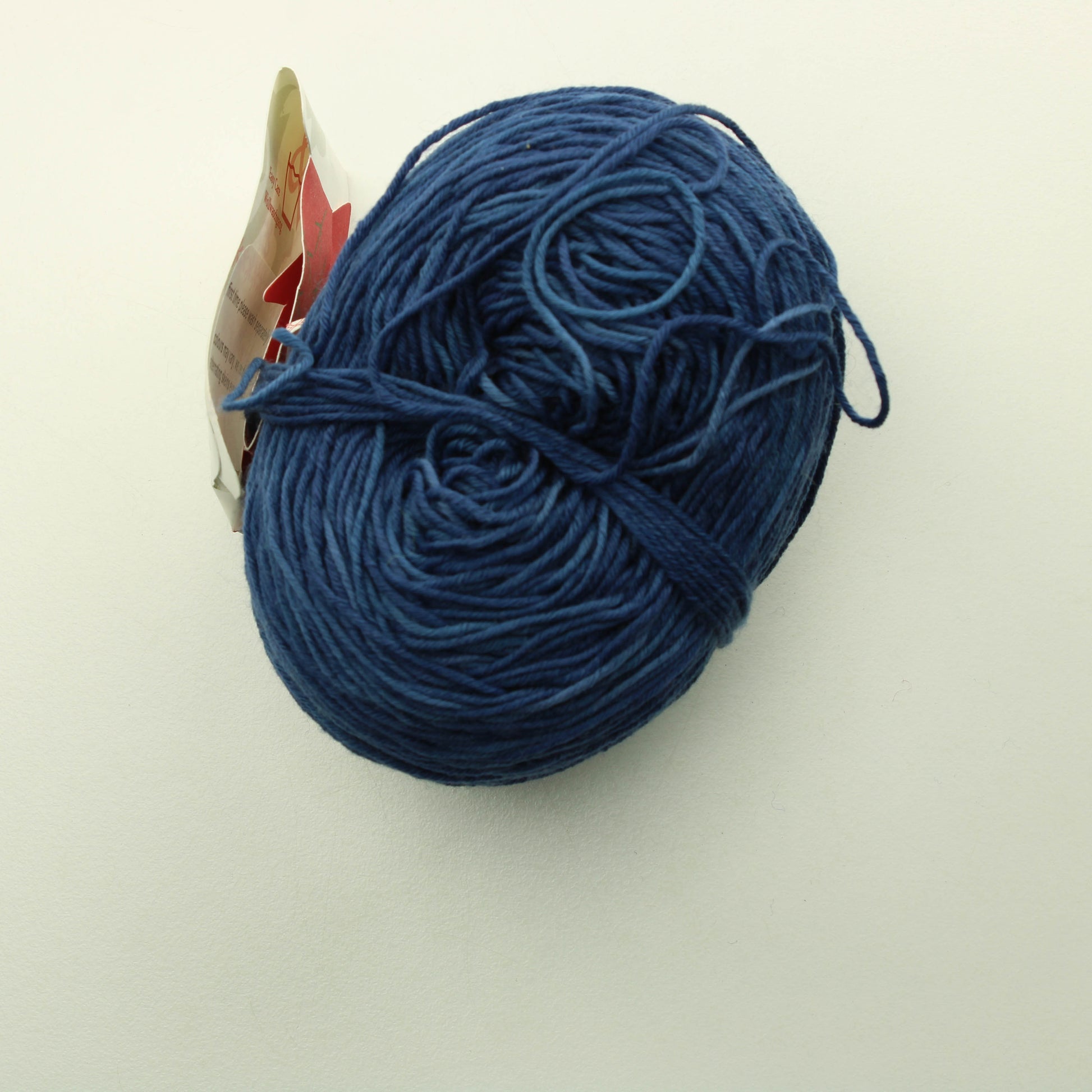 Rohrspatz Wollmeise Merino Superwash 85 g - We're different