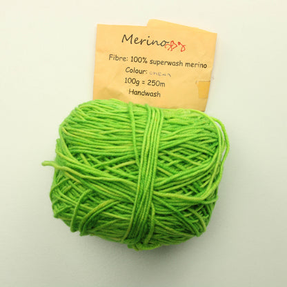 Hopeasäie Merino 79g - Vihreä