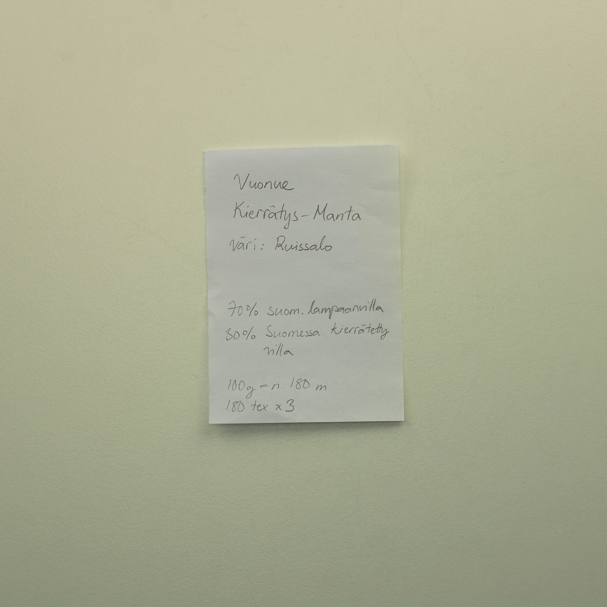 Vuonue Kierrätys Manta 180 tex x3 - Ruissalo Lankapussi 