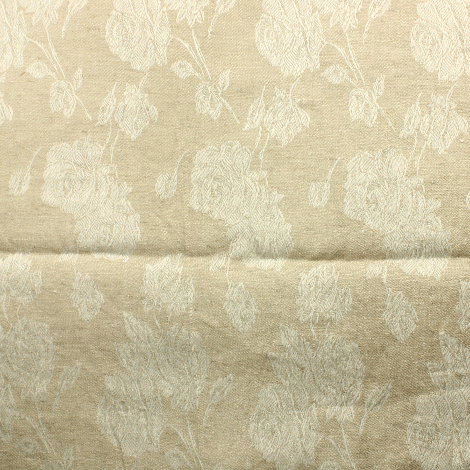 Kudotut ruusukuviot Pellava - Pala