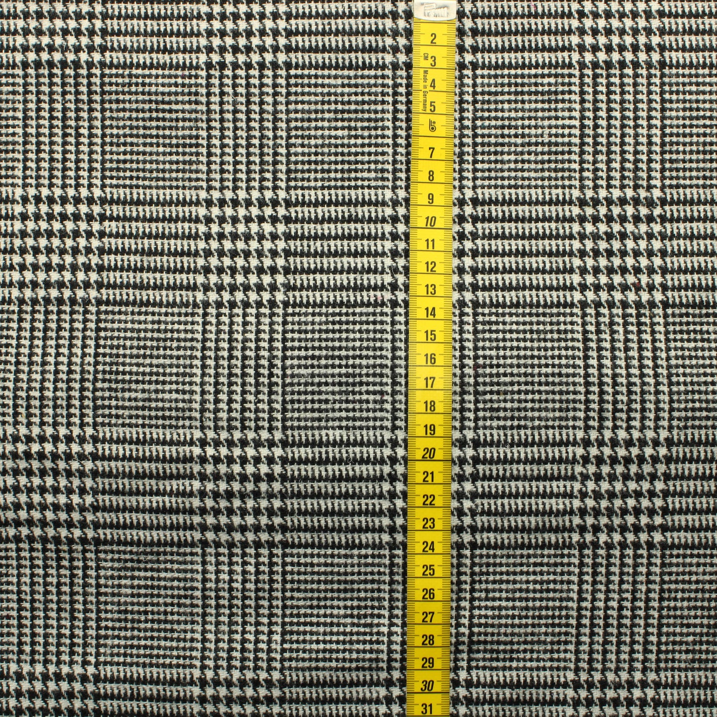 Designers Guild Mustavalkoinen Verhoilukangas - Pala