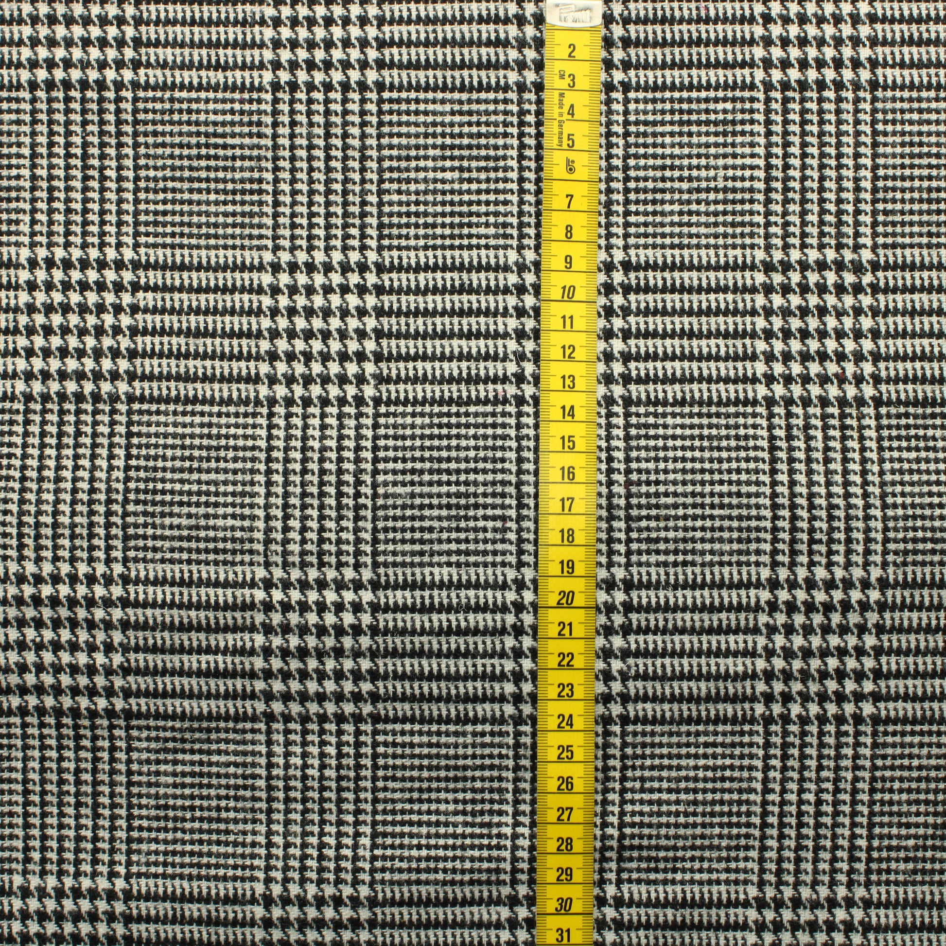 Designers Guild Mustavalkoinen Verhoilukangas - Pala