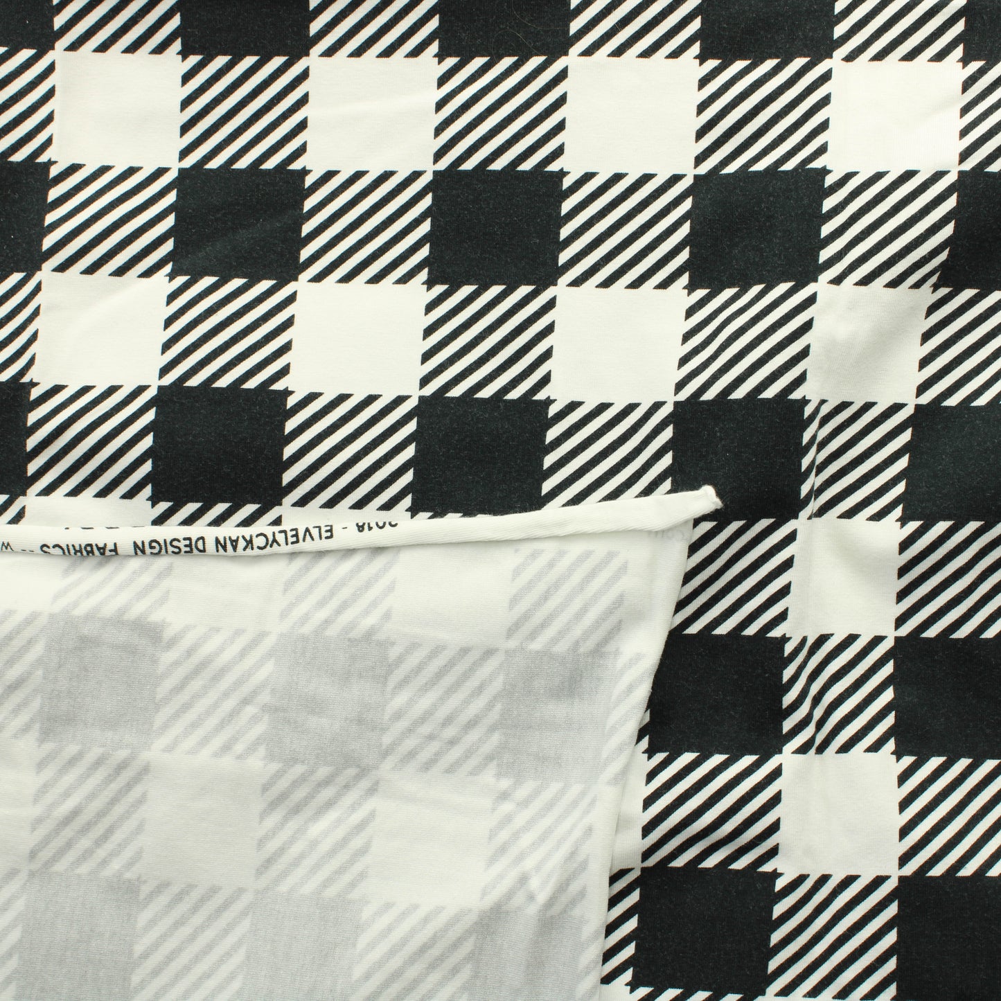 Mustavalko ruudullinen Trikoo - Pala