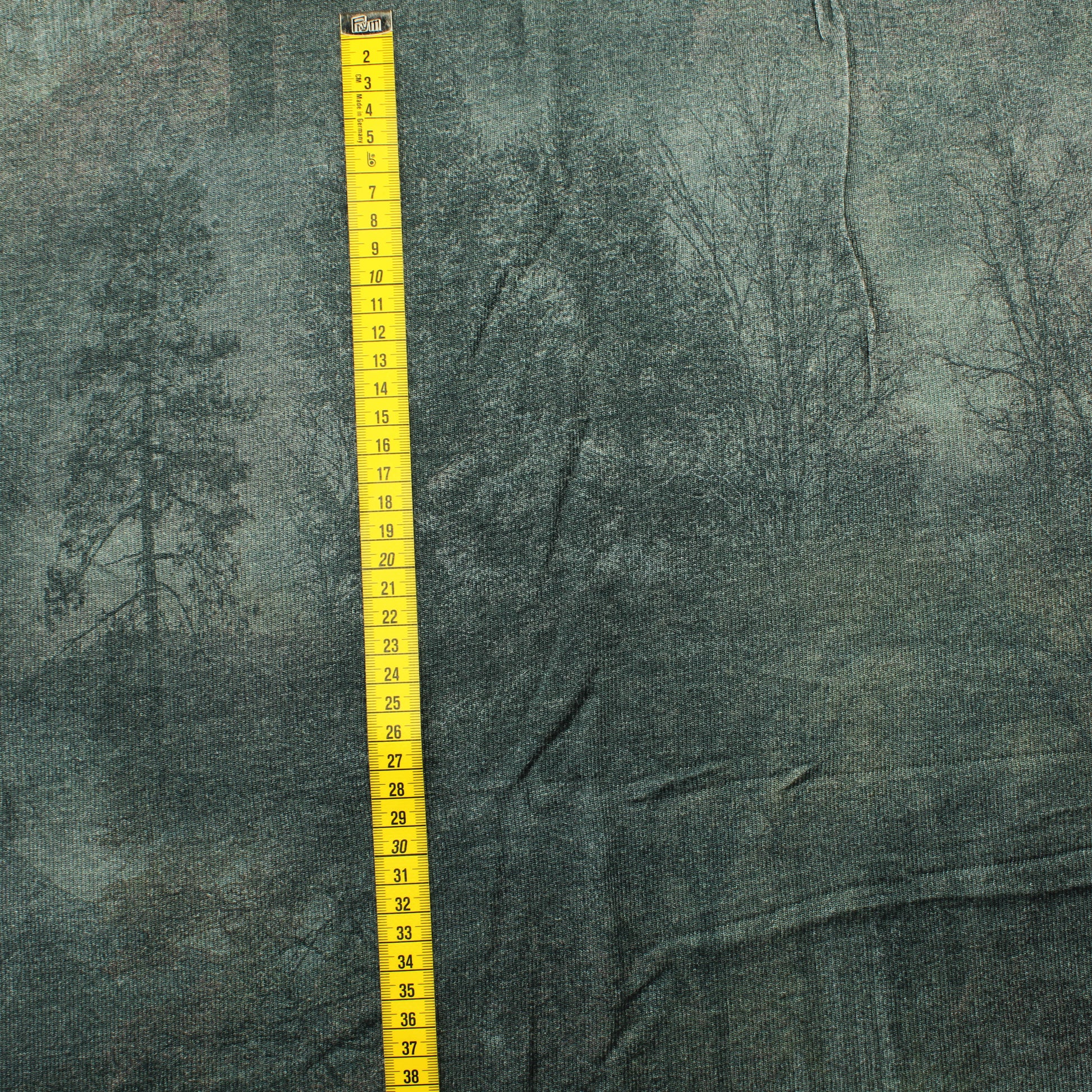 Utuinen metsä Neulos - Pala