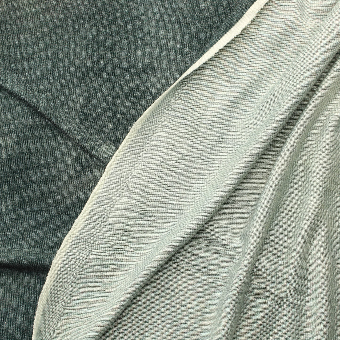 Utuinen metsä Neulos - Pala