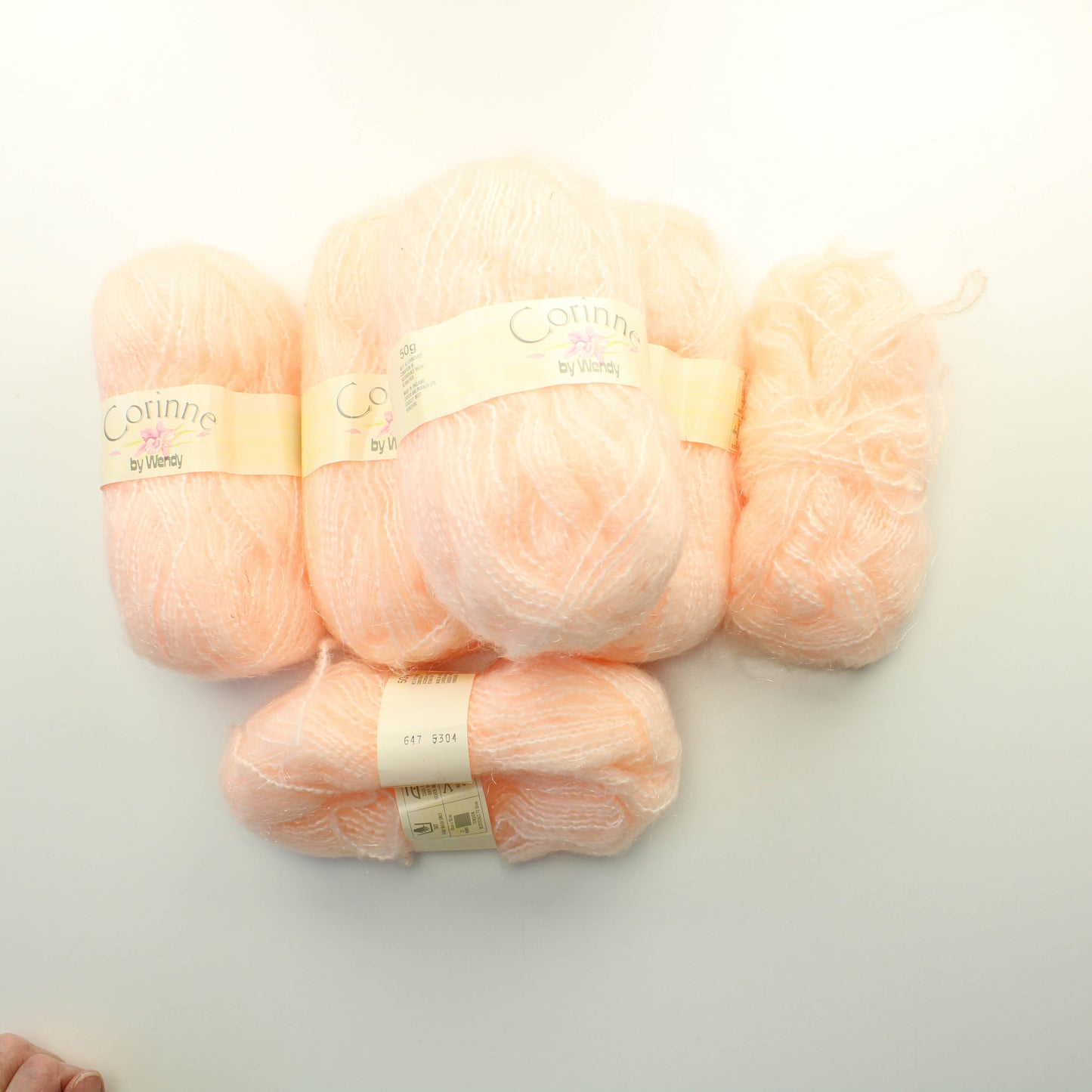 Wendy Corinne - 647 Lankapussi 160 (250g)