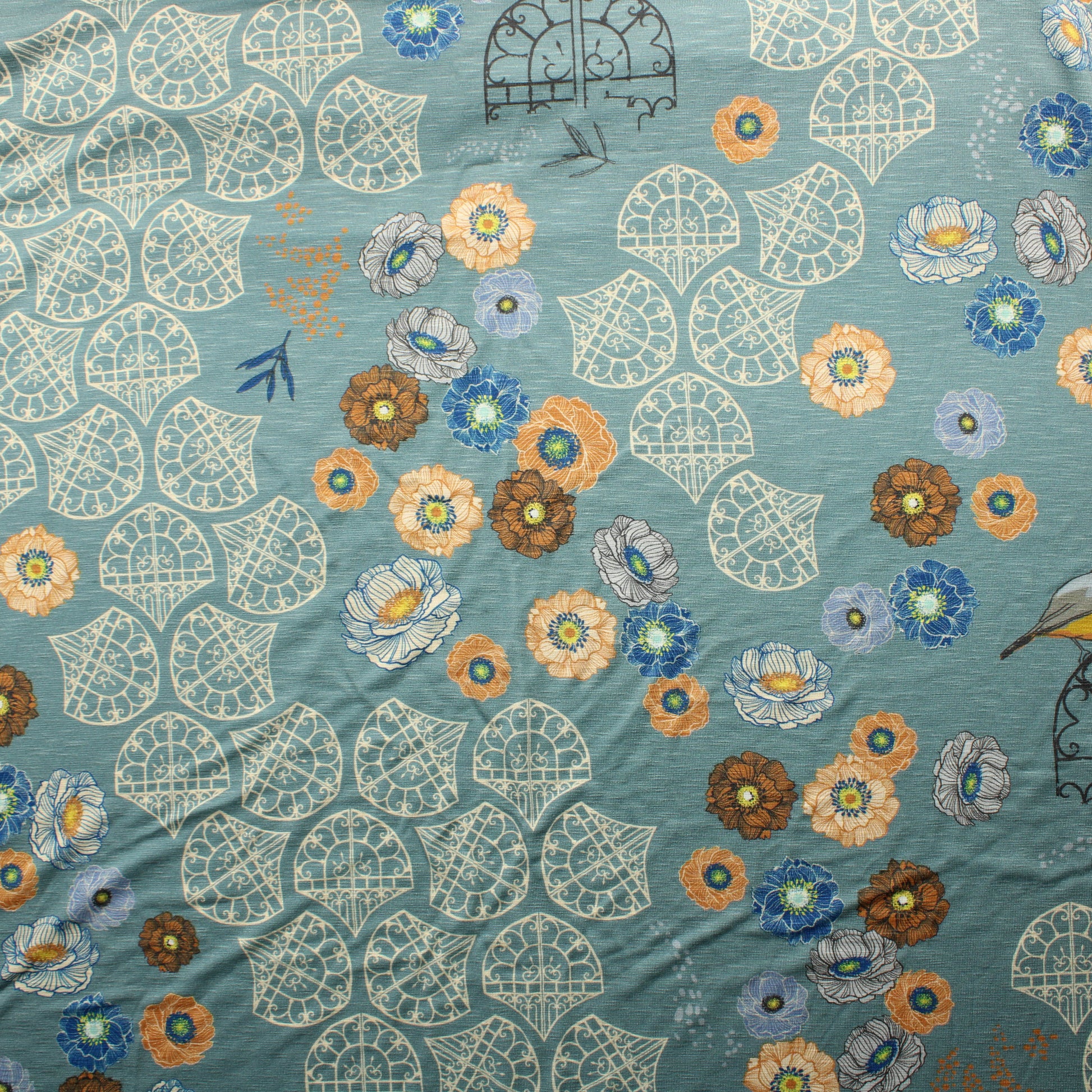 Siniharmaa kukkakuvioinen Trikoo - Pala