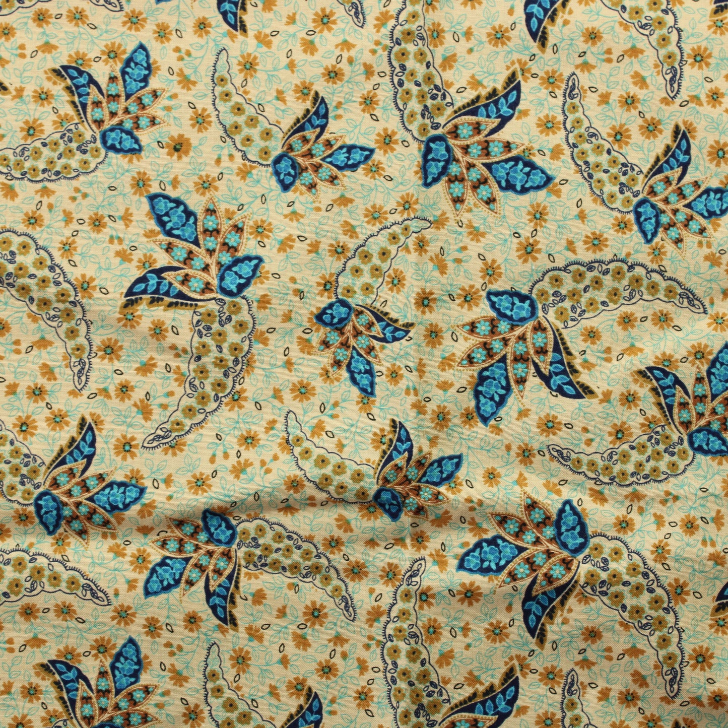 Kuviollinen Puuvilla - Pala