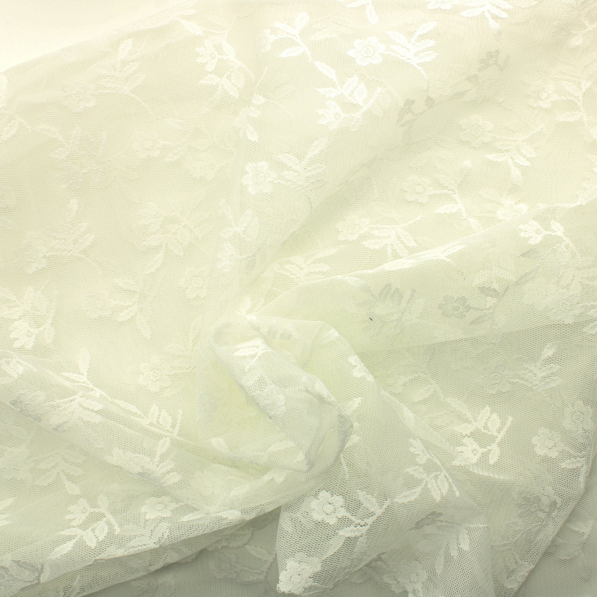 Valkoinen Pitsikangas - Pala