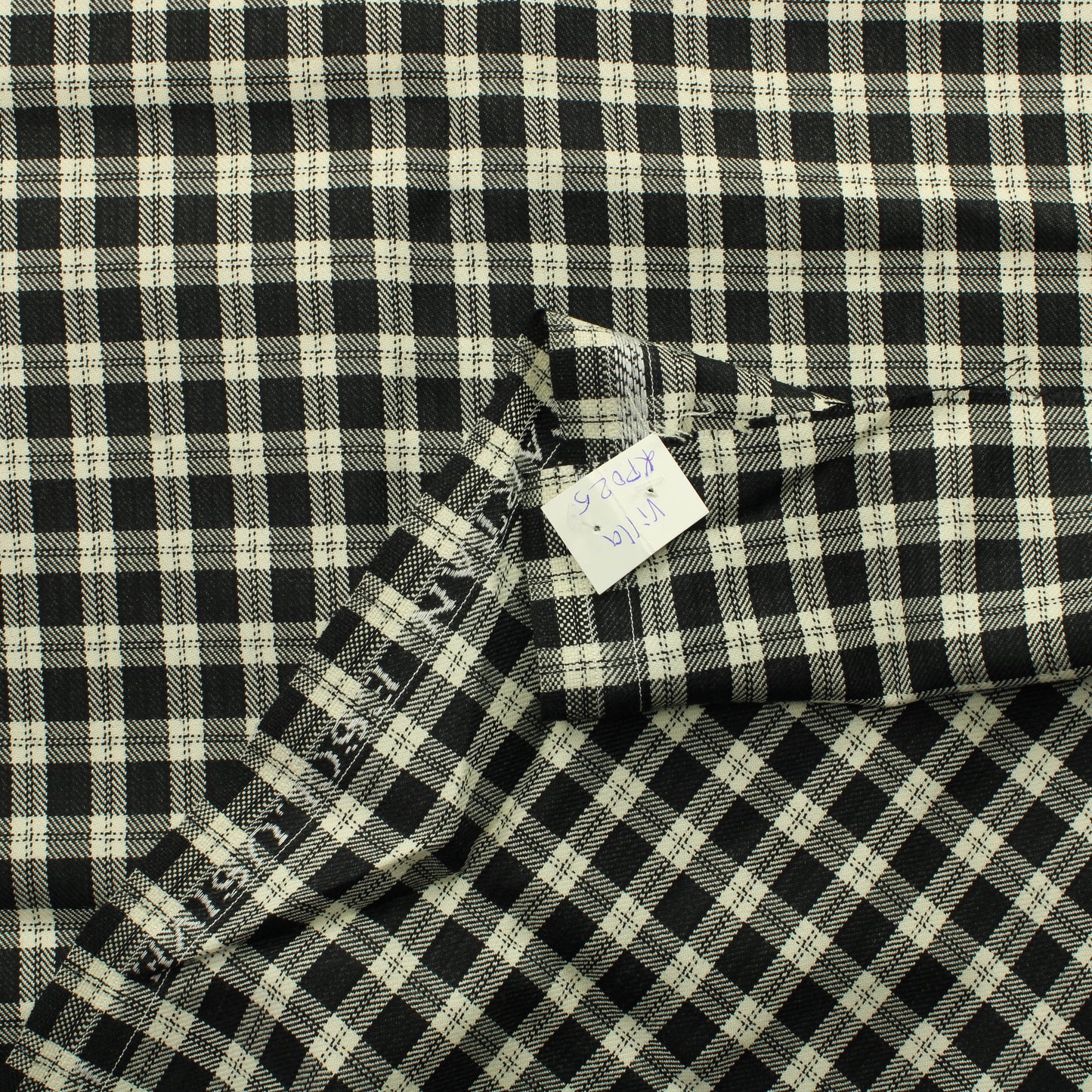 Mustavalkoinen ruudullinen Villakangas - Pala