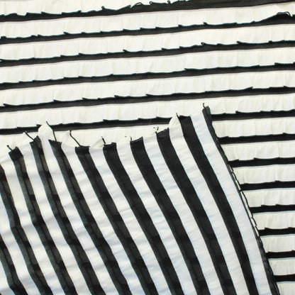 Mustavalkoinen Vaatetuskangas - Pala