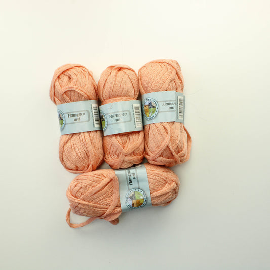 Four Seasons Gründl Flamenco Uni - 32 Lankapussi 399 (200g)