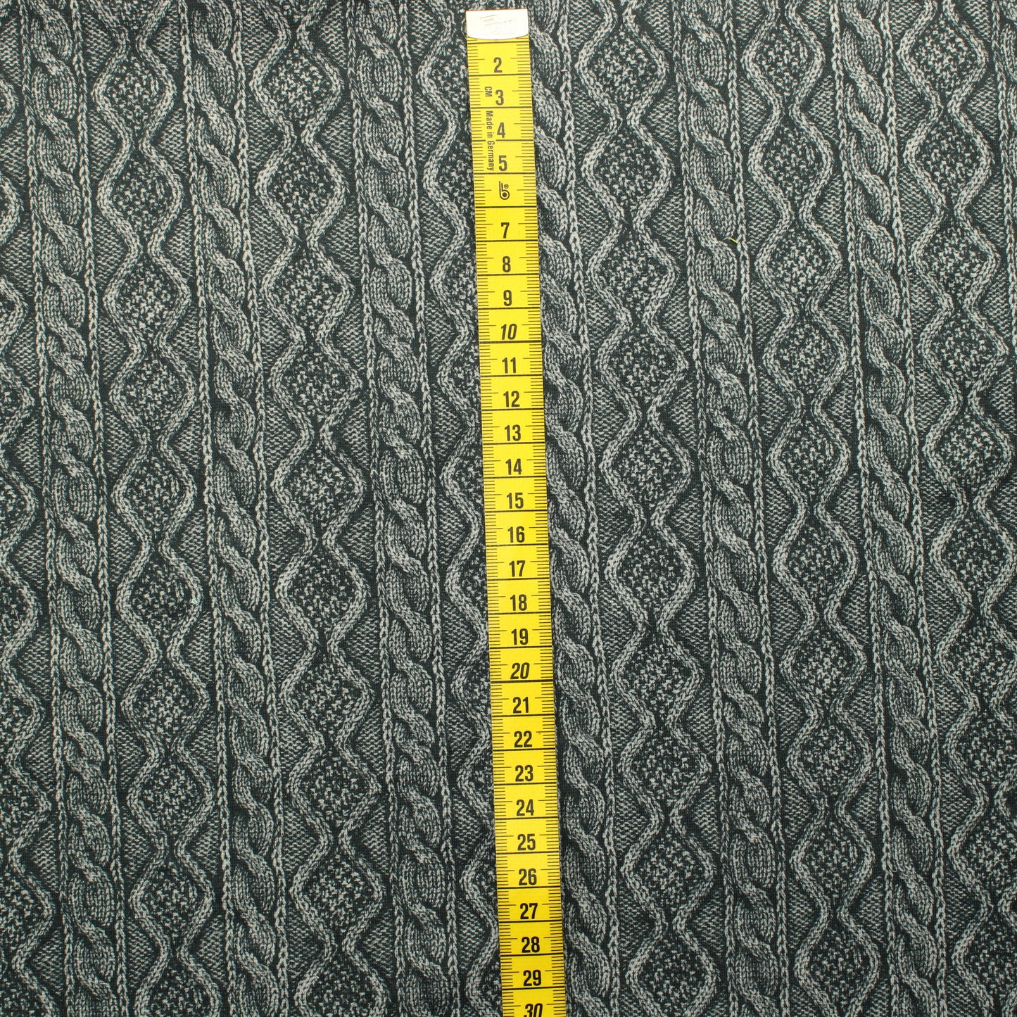 Tummanharmaa neuloskuvioinen Tekokuituinen Neulos - Pala