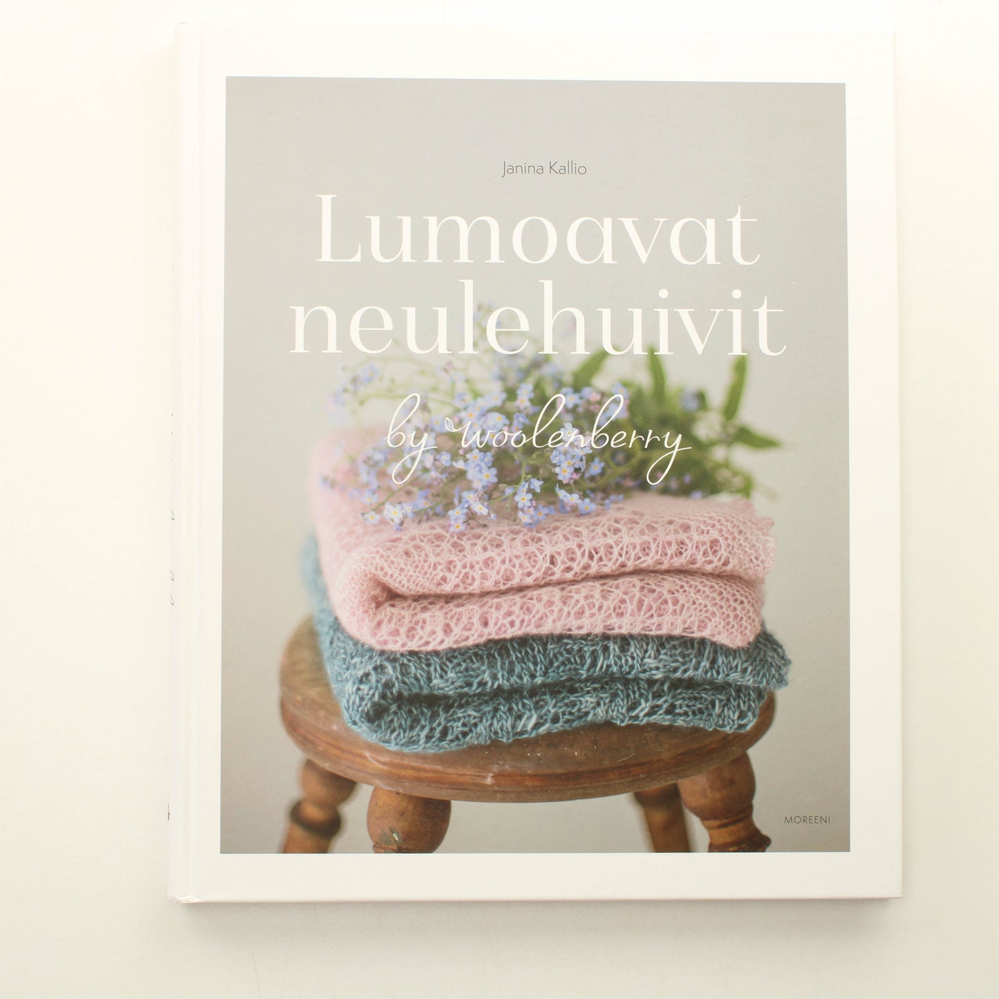 Janina Kallio: Lumoavat Neulehuivit by woolenberry