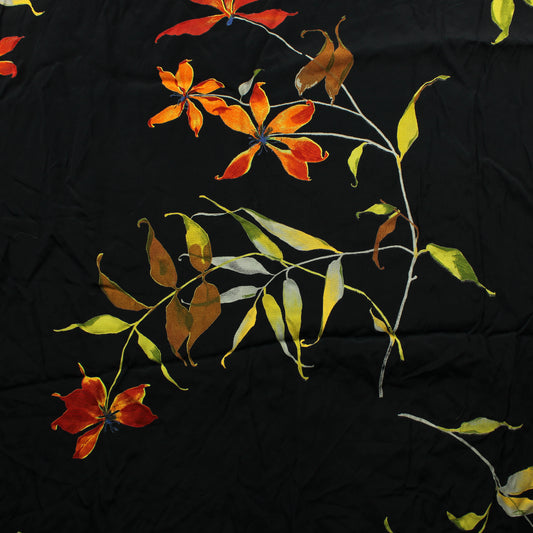 Mustapohjainen Kukka Viskoosi - Pala