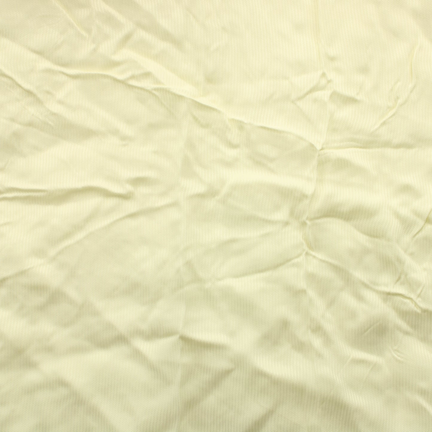 Luonnonvalkoinen pystyraitianen Vuorisatiini - Pala