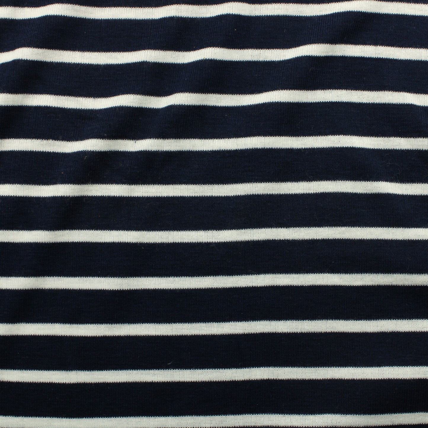 Sinivalkoinen raidallinen Interlock neulos - Pala