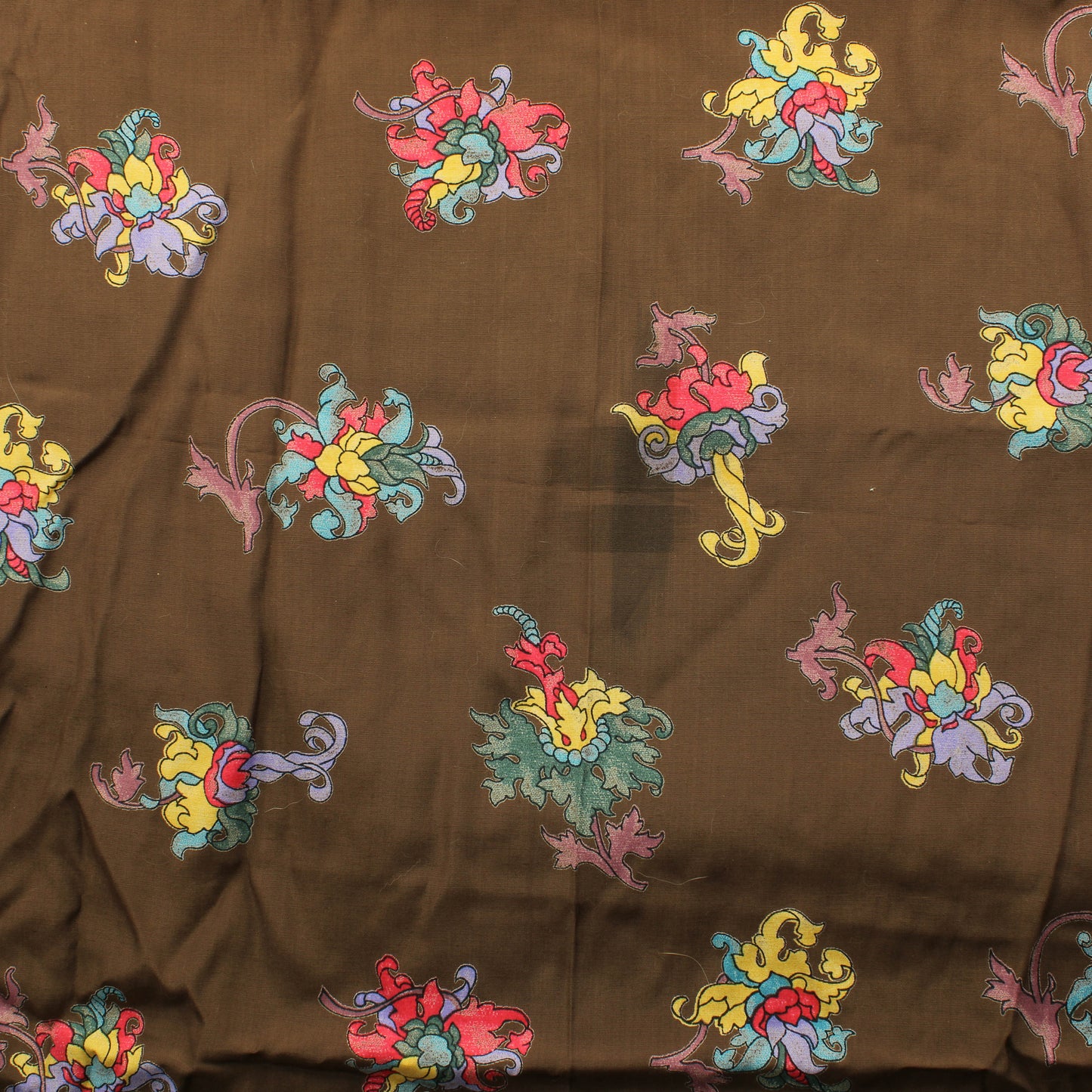 Ruskea kuviollinen Vaatetuskangas - Pala