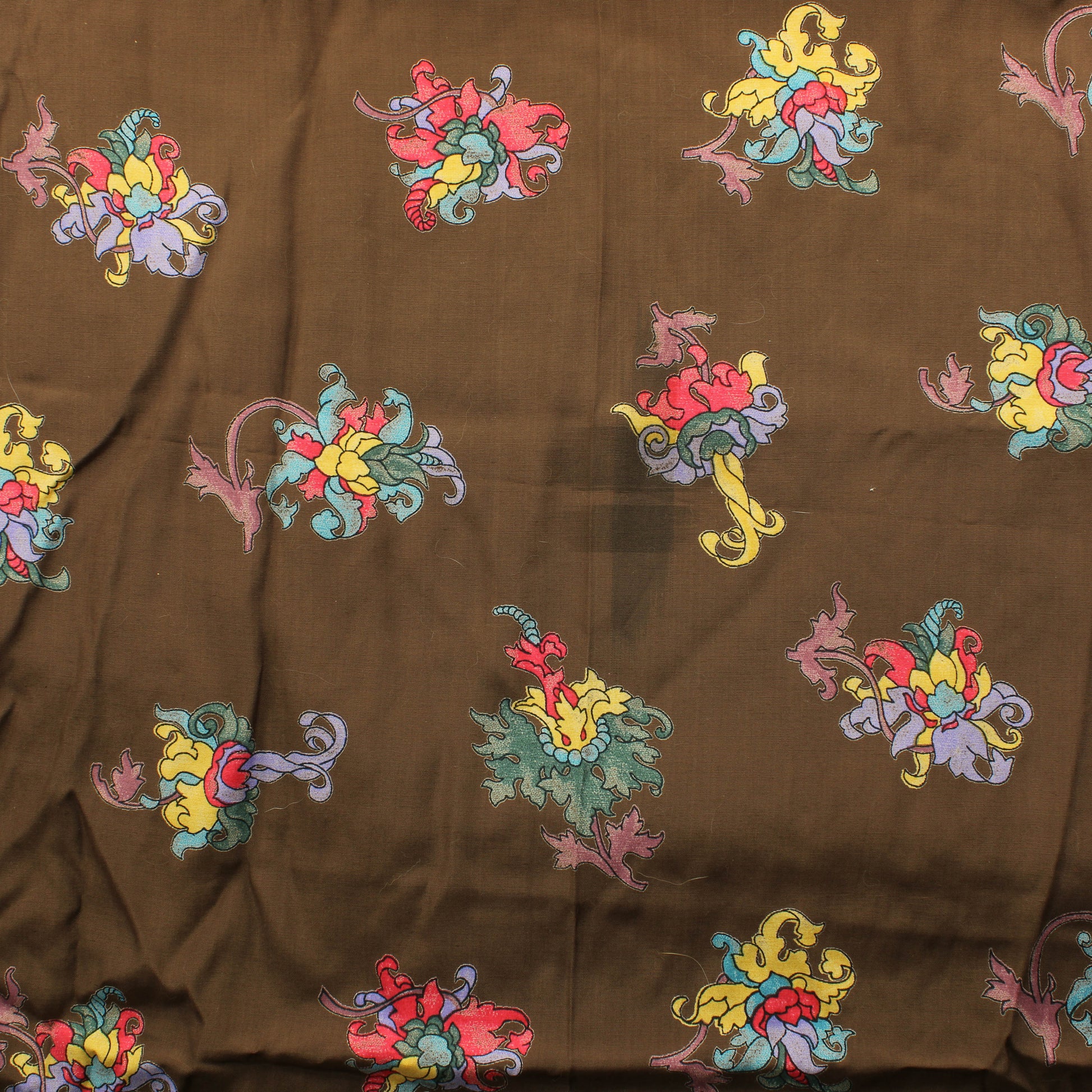 Ruskea kuviollinen Vaatetuskangas - Pala