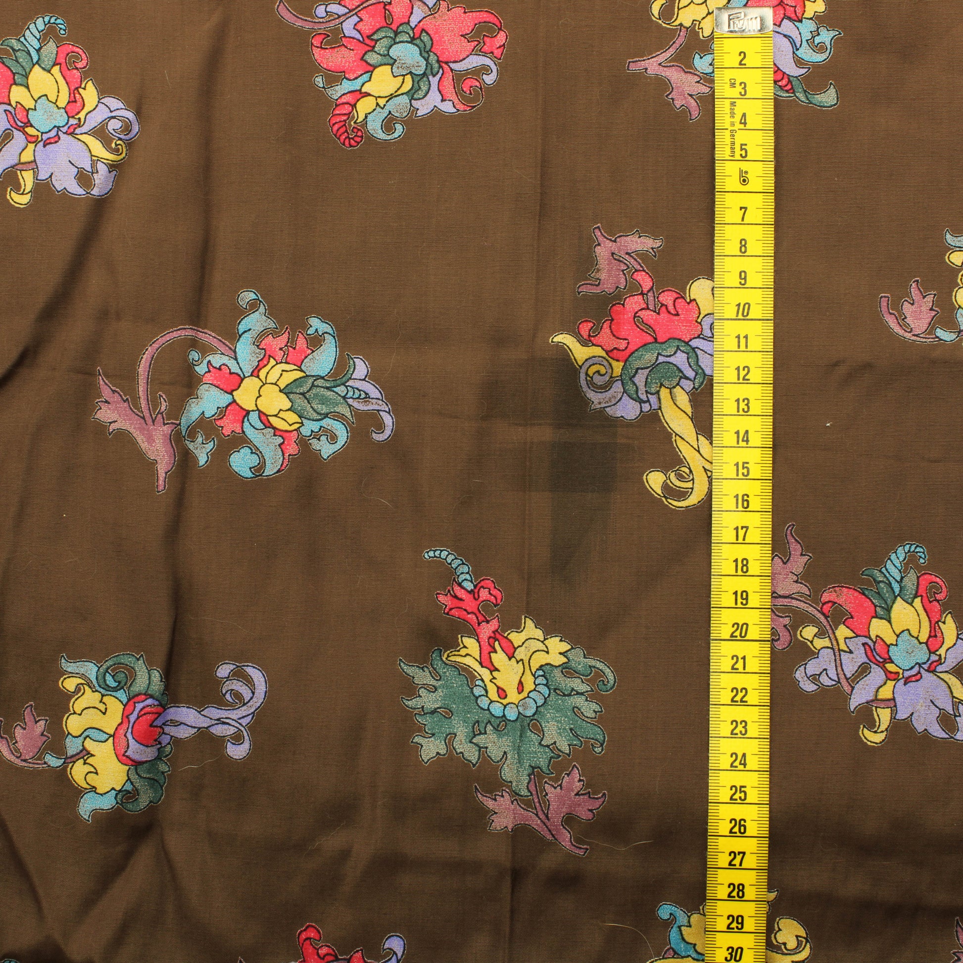 Ruskea kuviollinen Vaatetuskangas - Pala