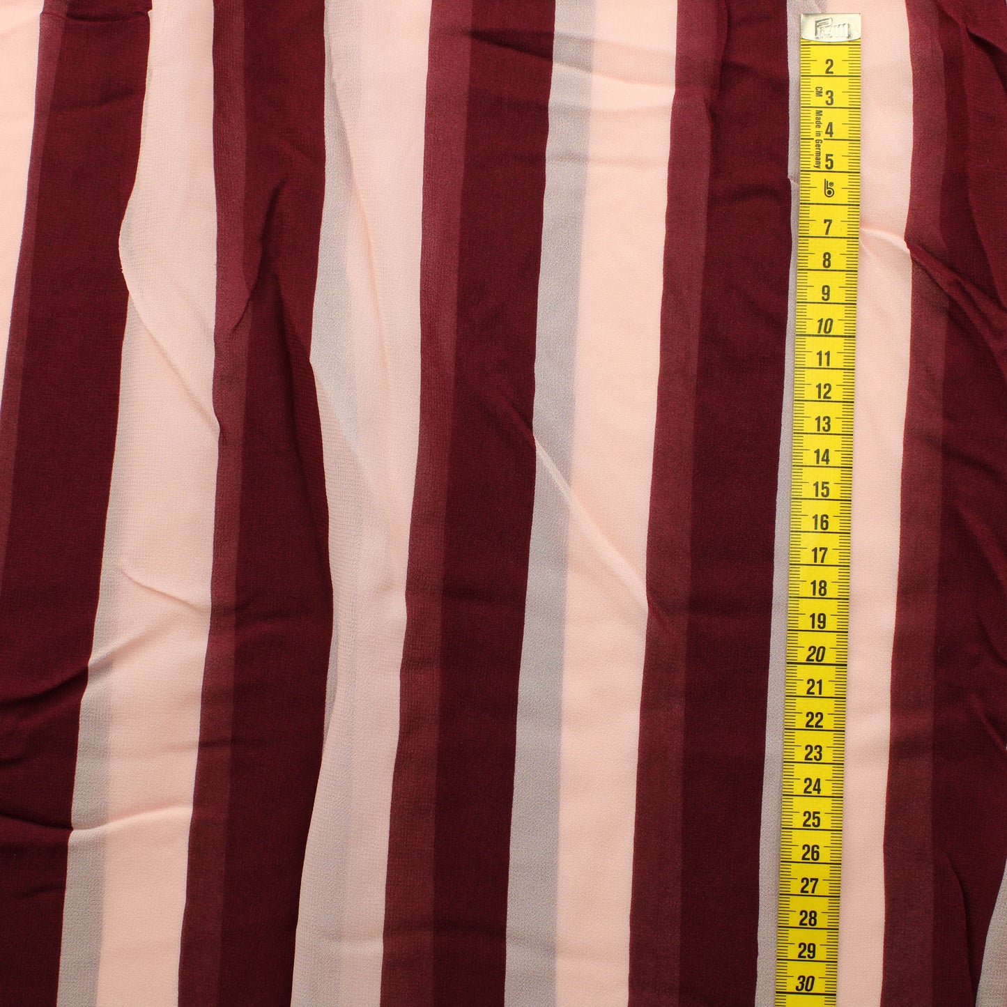 Viininpuna-vaaleanpunainen Raita Viskoosisifonki - Pala