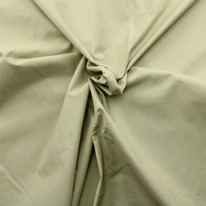 Vaalea harmahtava Vaatetuskangas nro 12 - Pala