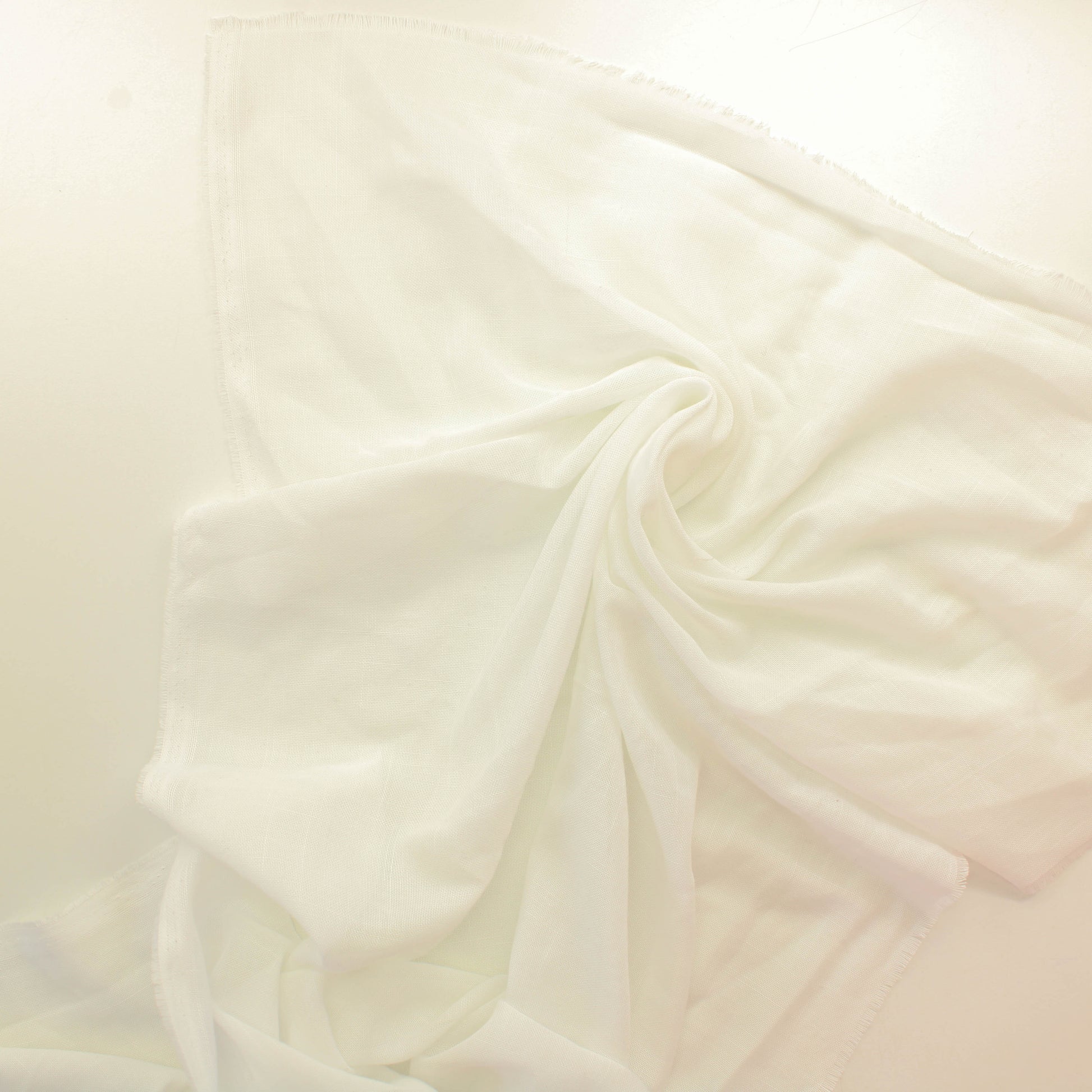 Kukkakirjailtu Verhokangas - Pala