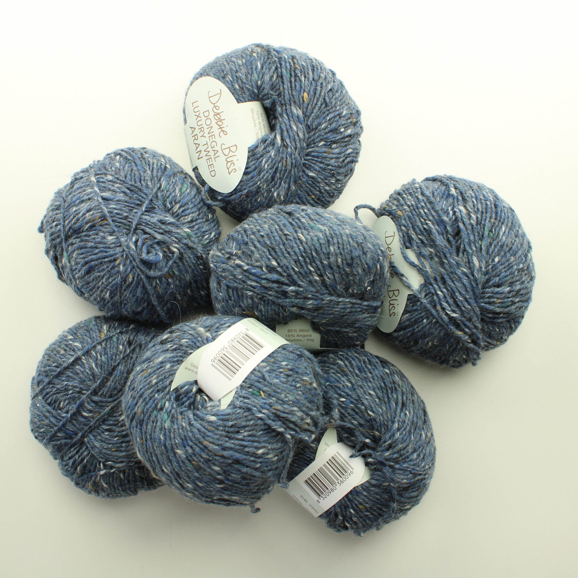 Debbie Bliss Donegal Luxury Tweed Aran - 360009 Lankapussi 587 (340g)