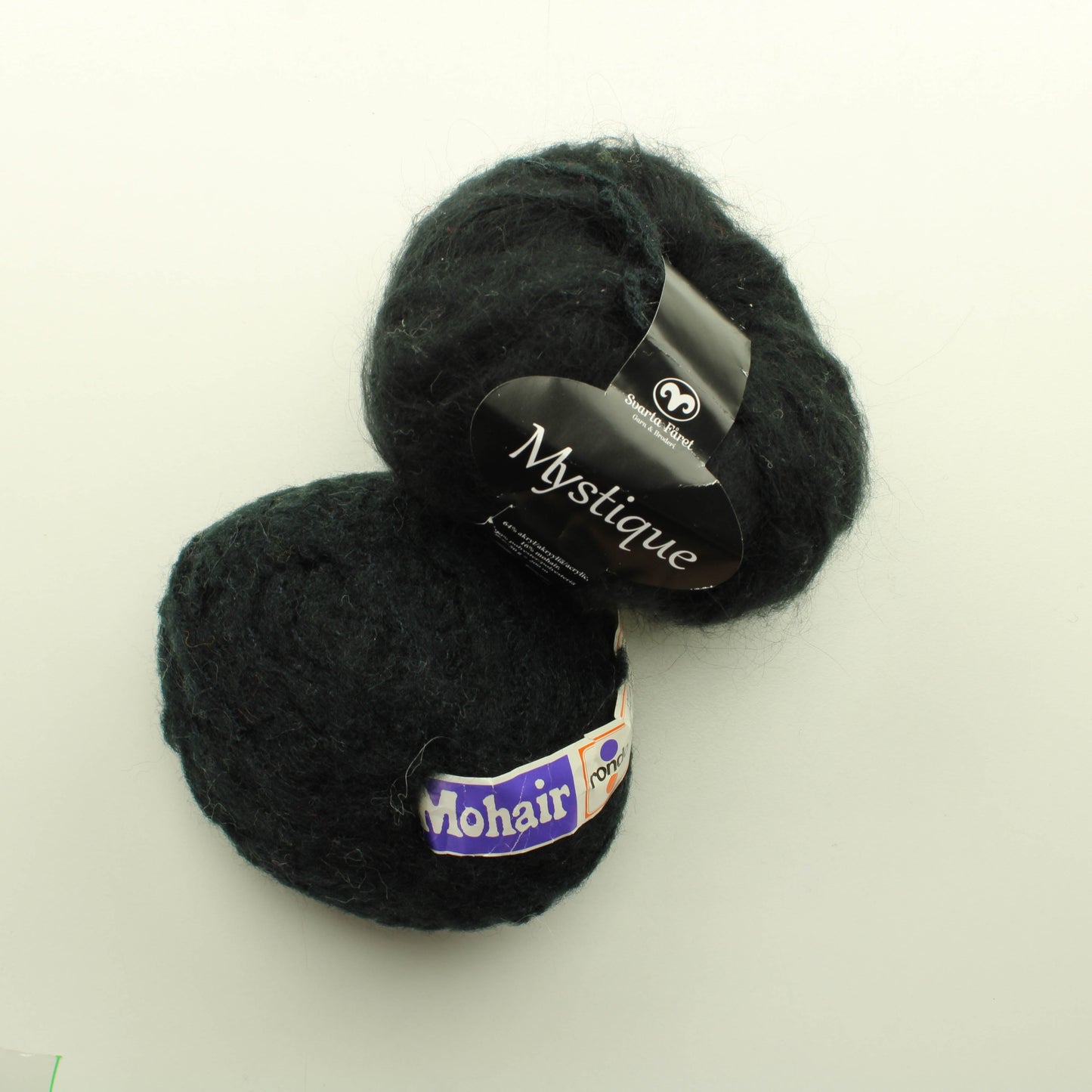 Mustat langat - Lankapussi 512 (90g)