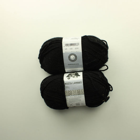 Novita Musta lammas - 099 Lankaoussi 800 (200g)