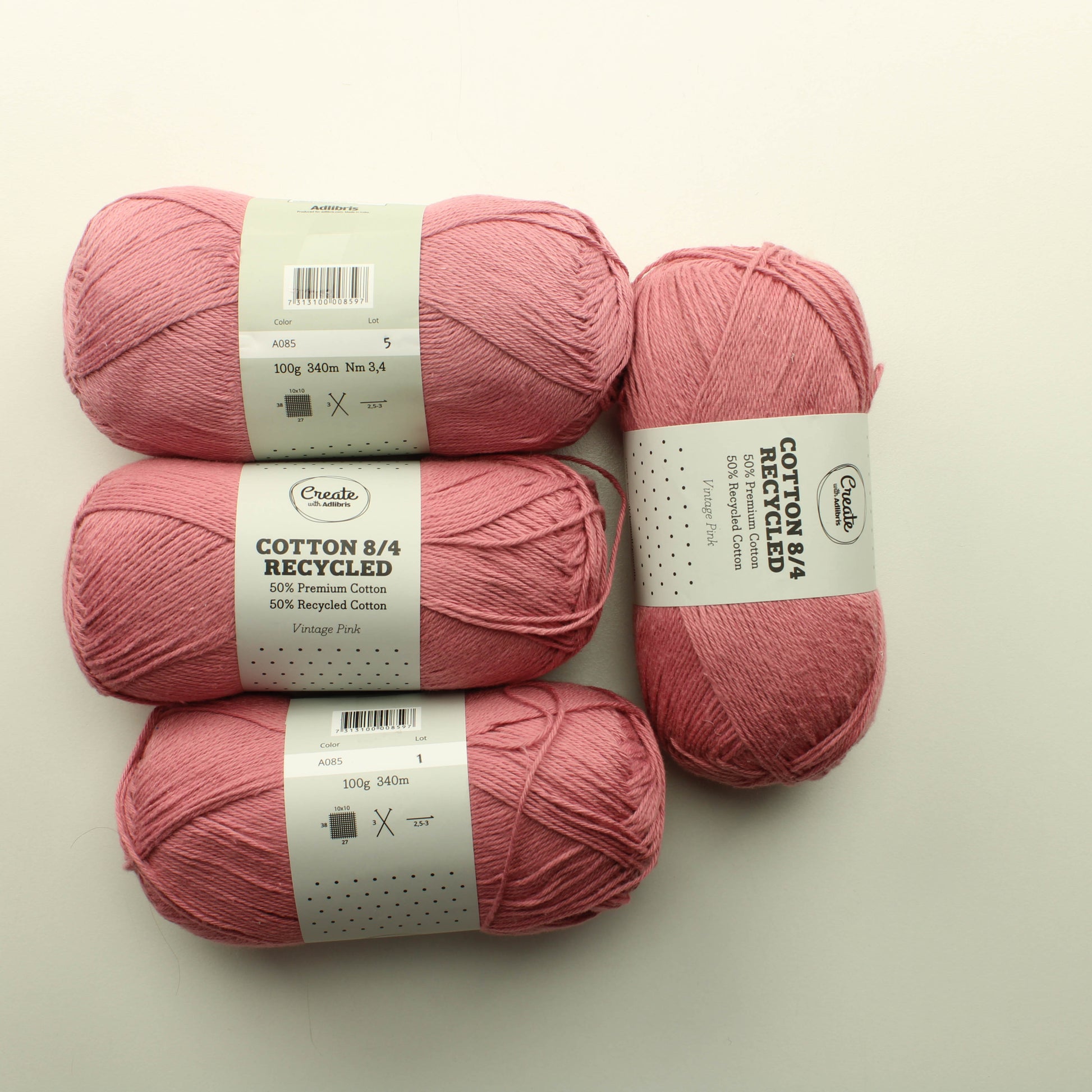 Create with Adlibris Cotton 8/4 Recycled - A085 Lankapussi (400g)