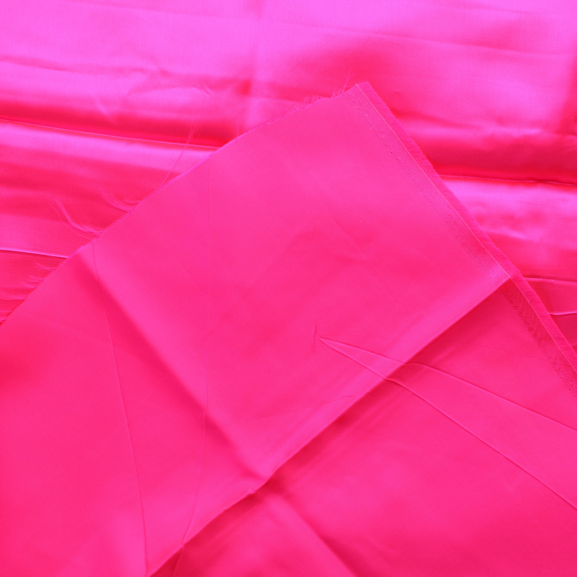 Neonpinkki Vaatetuskangas - Pala