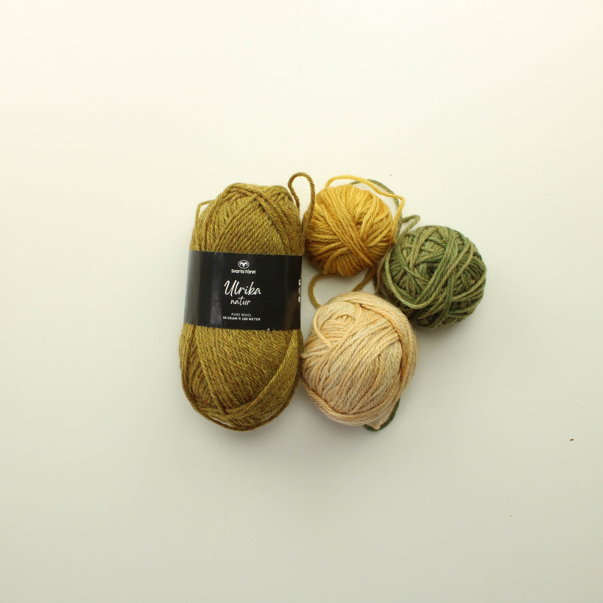 Svarta Fåret Ulrika - Lankapussi 628 (n. 120g)
