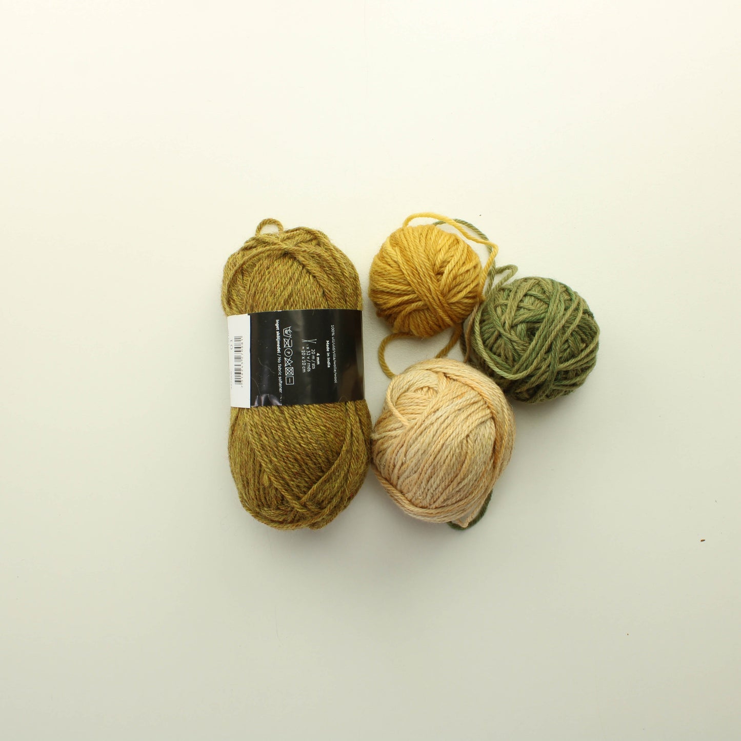 Svarta Fåret Ulrika - Lankapussi 628 (n. 120g)