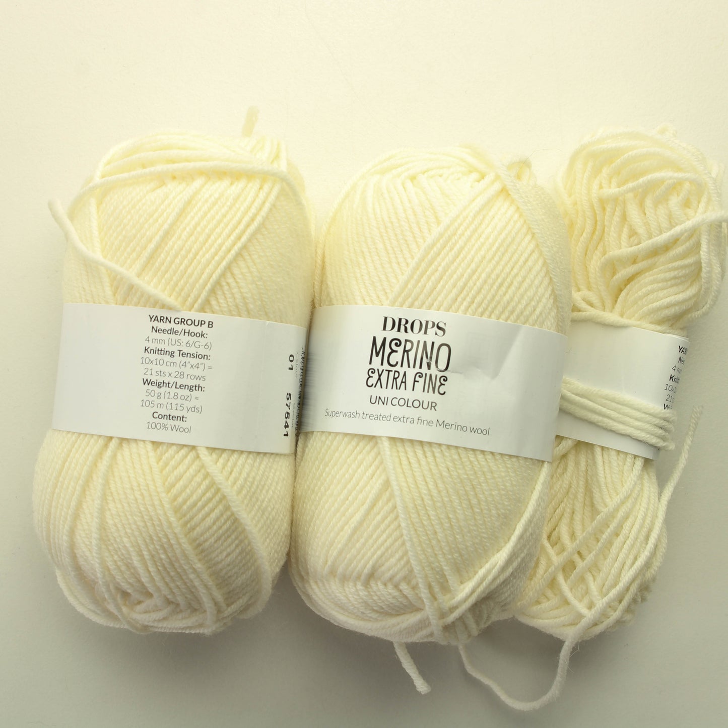 Drops Merino Extra fine - 01 Lankapussi (120g)