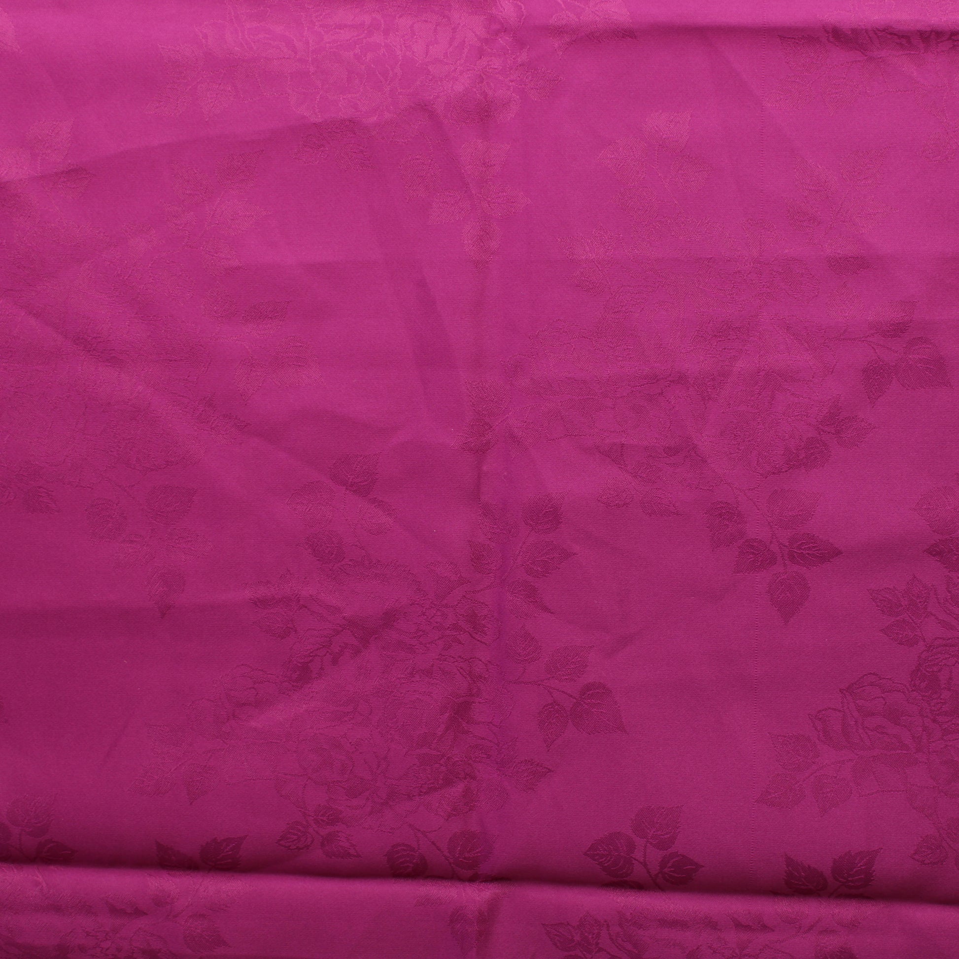 Magenta ruusukuvioinen satiinimainen Vaatetuskangas - Pala