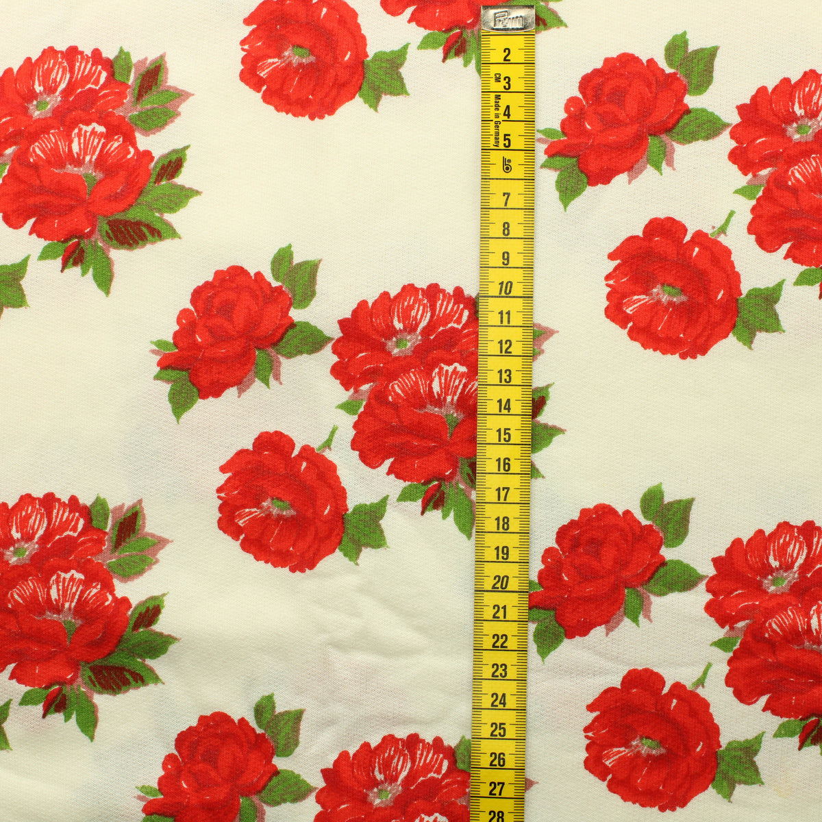 Ruusut Valkoisella College - Pala