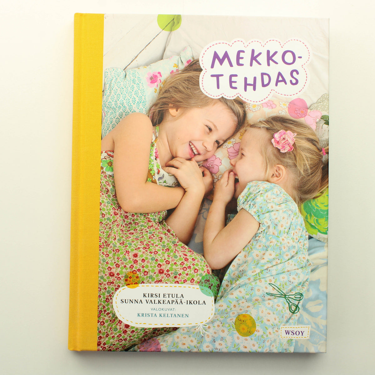 Kirsi Etula, Susanna Valkeapää: Mekkotehdas