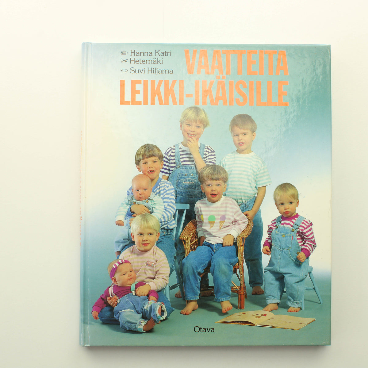 Hanna Katri Hetemäki, Suvi Hiljama: Vaattetia leikki-ikäisille