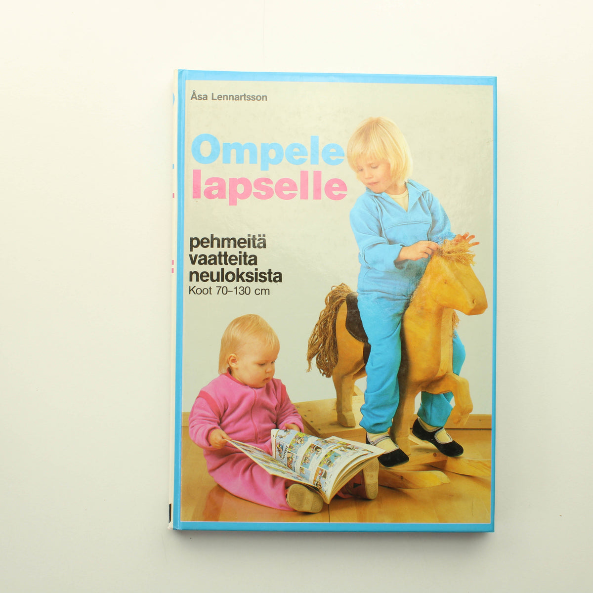 Åsa Lennartsson: Ompele lapselle pehmeitä vaatteita neuloksista