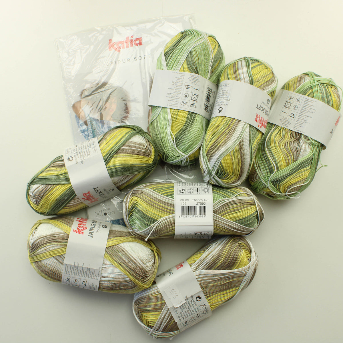 Katia Jaipur Soft - 102 Lankapussi 382 (350g) + ohjelehdykkä