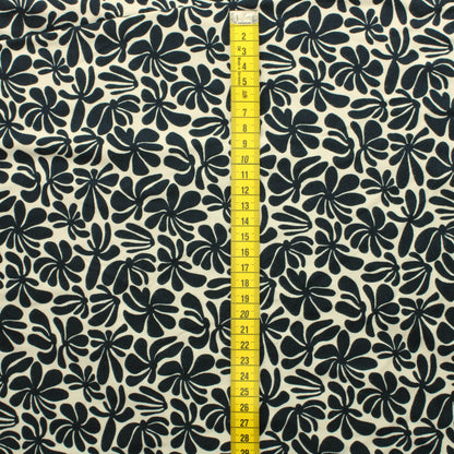Mustavalkoinen Kukikas Viskoositrikoo - Pala
