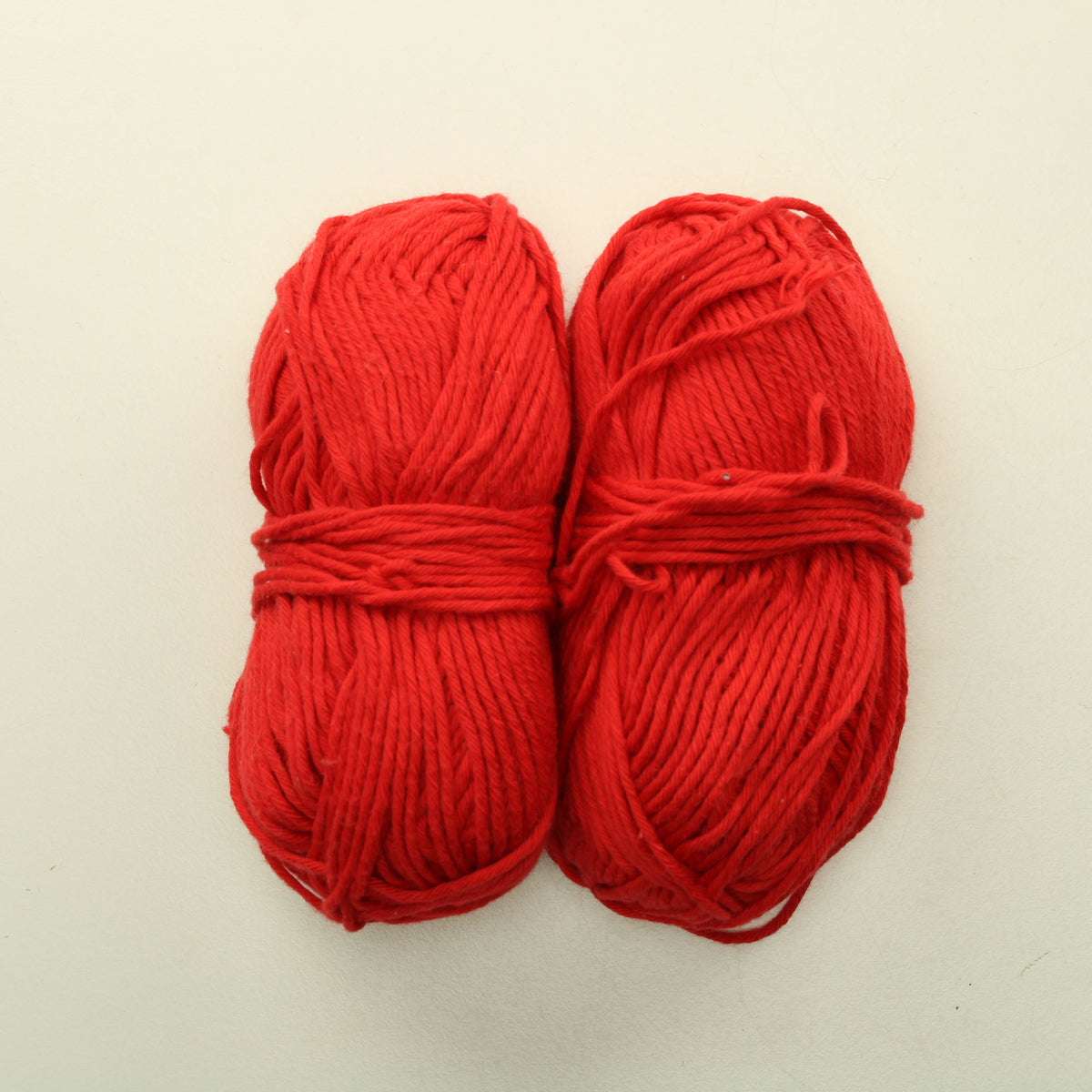 Punaiset Puuvillalangat - Lankapussi 217 (100g)