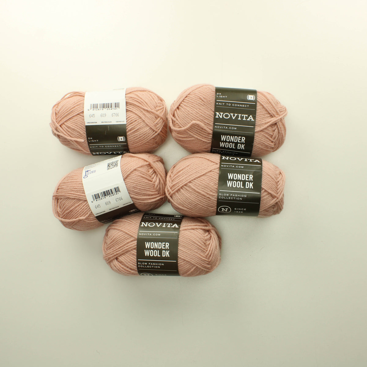 Novita Wonder Wool DK 50g - 609 Lankapussi 205 (250g)