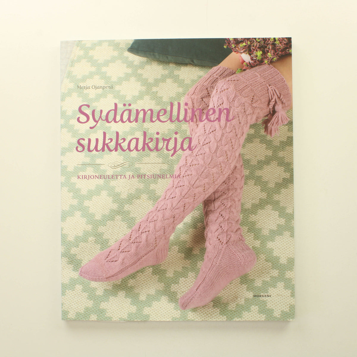 Merja Ojanperä: Sydämellinen Sukkakirja