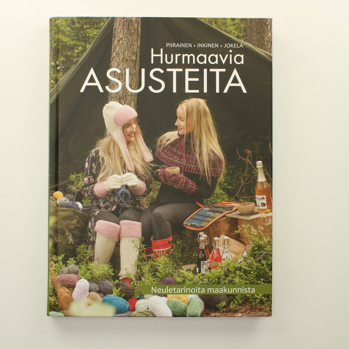 Piirainen, Inkinen, Jokela: Hurmaavia asusteita - Neuletarinoita maakunnista
