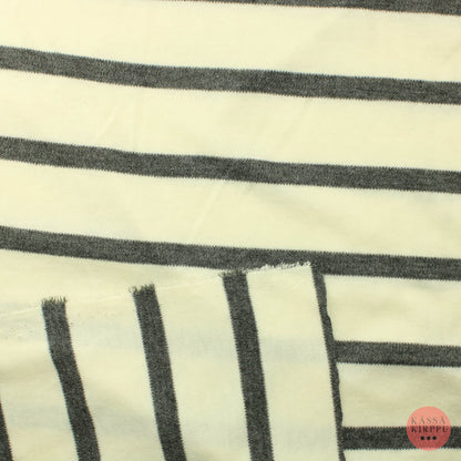 Luonnonvalkoinen harmaaraidallinen Neulos - Pala