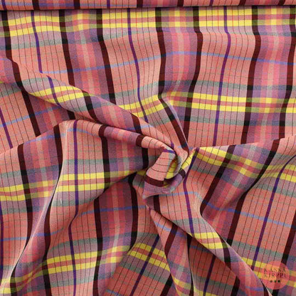 Ruudullilnen Vaatetuskangas - Pala